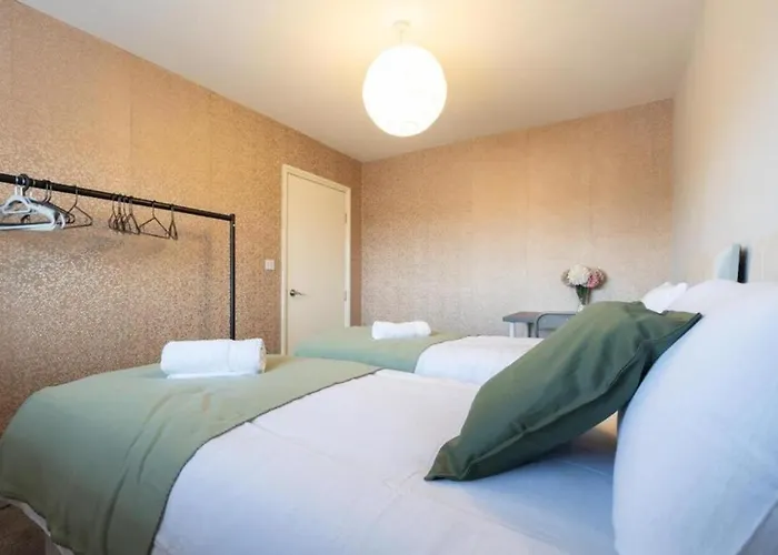 Daire Modern Contractor Fits 10 Close To Centre