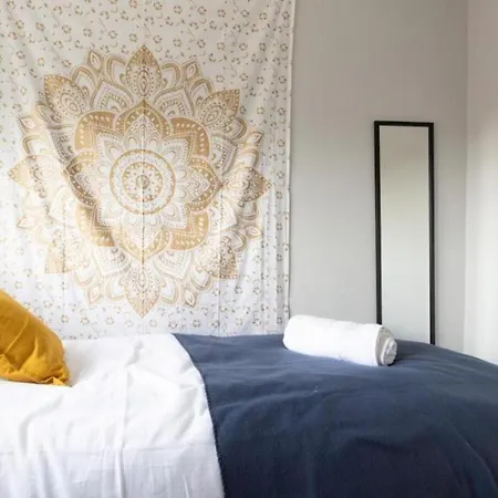 Apartment Modern Contractor Fits 10 Close To Centre