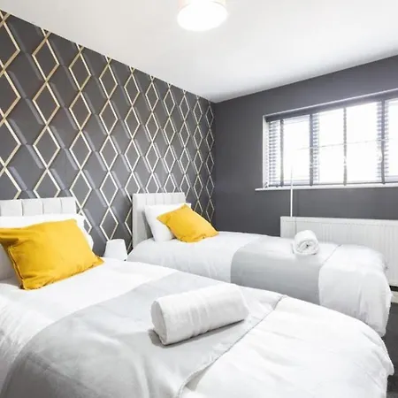 公寓 5br Sleeps 12, Family & Contractor 利兹