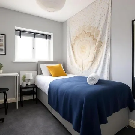 5br Sleeps 12, Family & Contractor 公寓