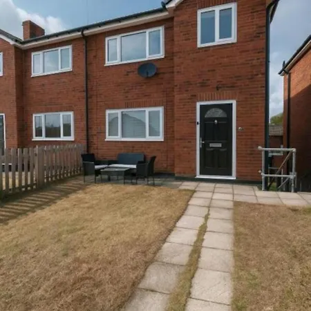 Modern Contractor Fits 10 Close To Centre 公寓 利兹